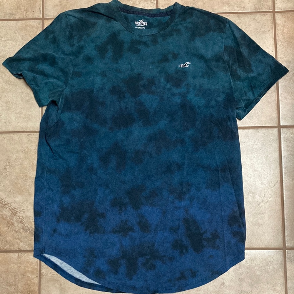 Hollister Curved Hem Tee
